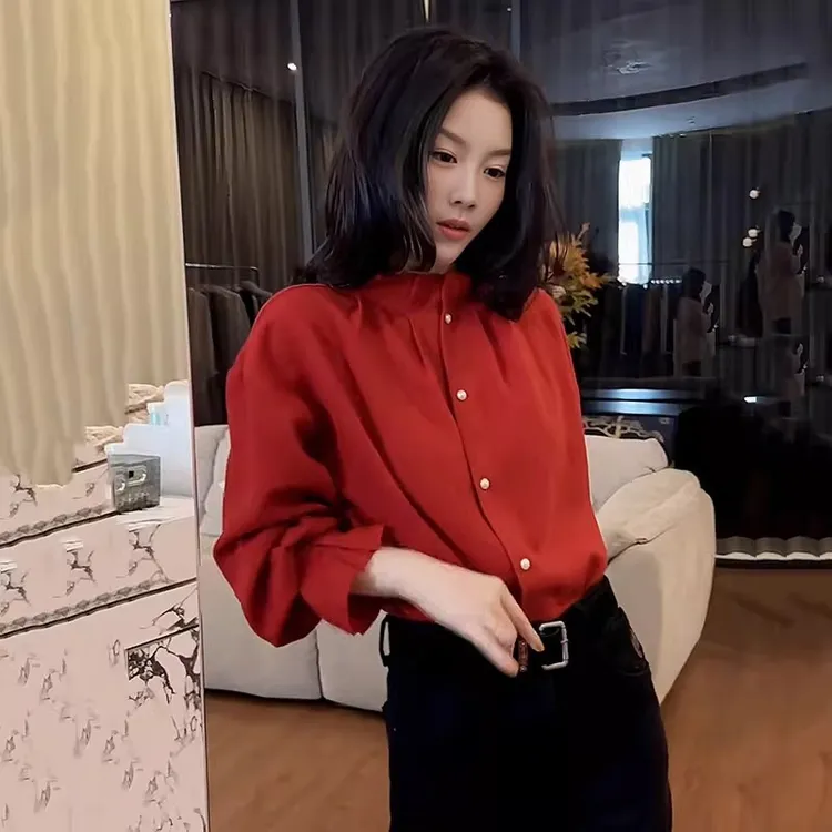 复古港风红色立领衬衫女秋冬2025新款宽松高级感叠穿轻熟打底上衣