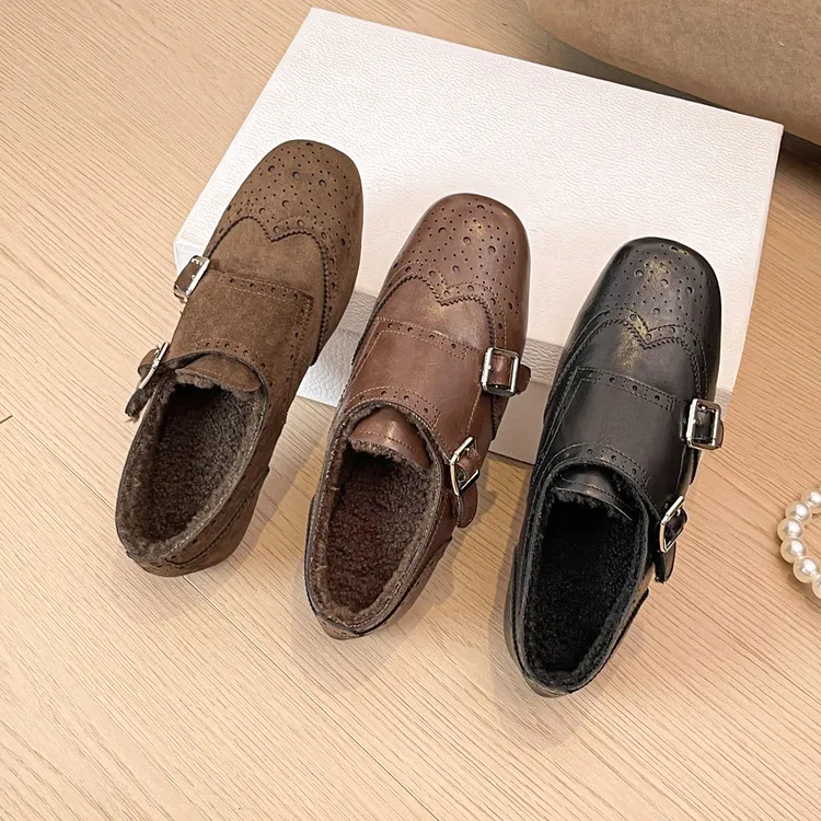 复古英伦风巴洛克雕花小皮鞋女2025新款百搭布洛克乐福鞋单鞋