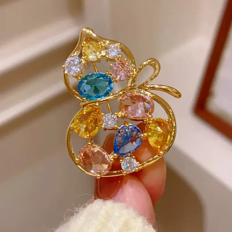 合金仿水晶胸针 轻奢高级感葫芦胸针气质百搭精致胸花女西装别针