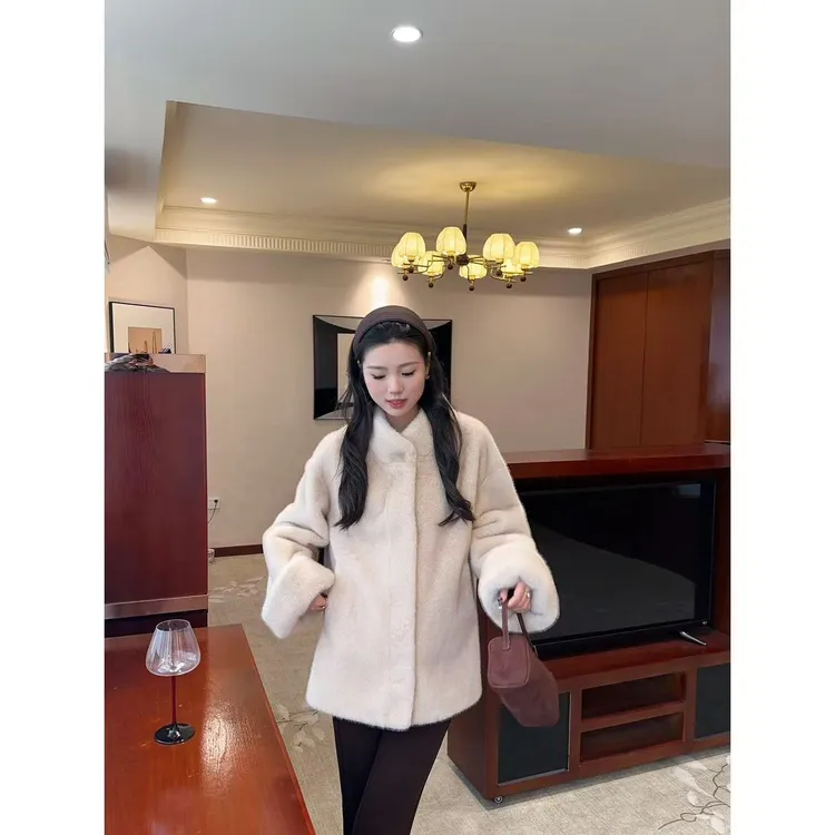 【千金归来】加长名媛风仿水貂绒挽袖环保毛毛温柔气质外套 25271