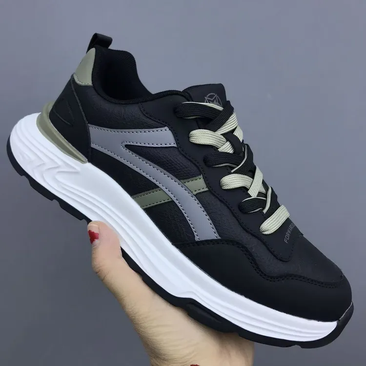 2026新款运动鞋潮流软底低帮鞋时尚百搭黑色厚底阿甘鞋男士潮鞋