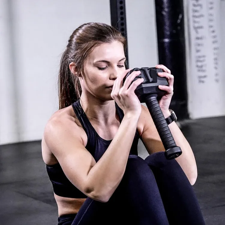 雷神之锤壶铃哑铃铸铁喷塑防滑手柄多功能全身力量训练家用健身房