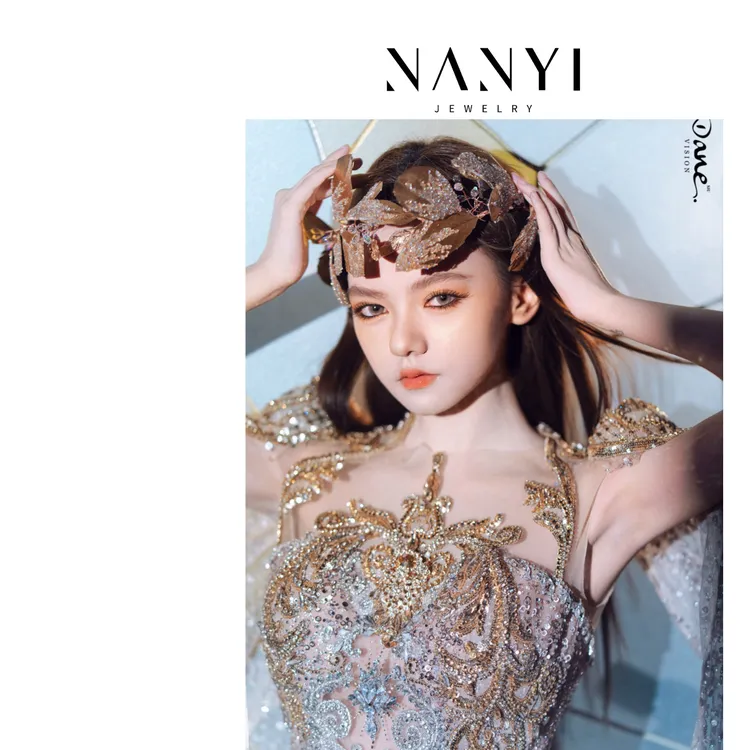 小南一｜刘超老师同款 高奢碎钻手作羽毛头饰