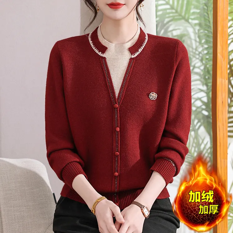 新款时尚妈妈装加绒加厚保暖内搭毛衣洋气中老年女冬季打底衫上衣