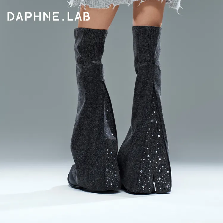 【张靓颖同款】DAPHNE LAB方糖过膝靴大裤管琥珀流光增高显腿细靴子