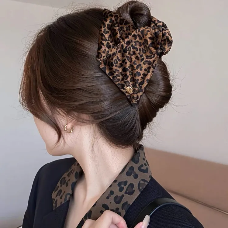 FS-83秋冬高级感豹纹贝壳三角抓夹鲨鱼夹