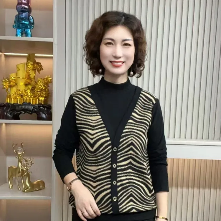 妈妈装流行时尚潮牌女装宽松秋装女士欧若拉独特漂亮上装休闲长袖