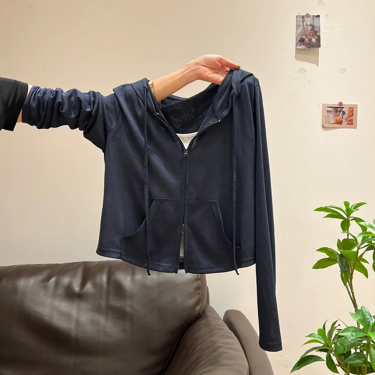 美式复古假两件长袖T恤女秋新款宽松慵懒感短款连帽上衣