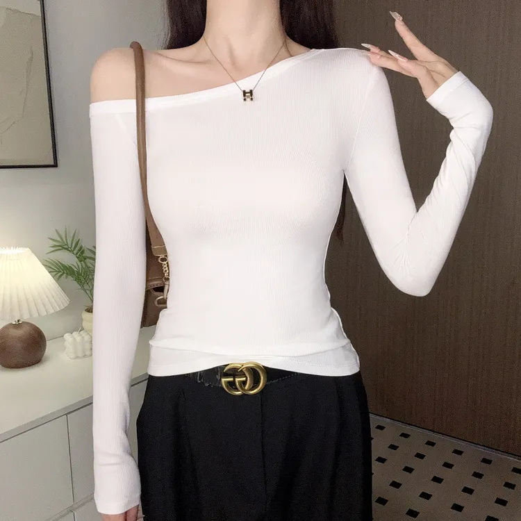法式斜肩白色打底衫女春秋内搭2025新款性感纯欲露肩外穿纯棉上衣