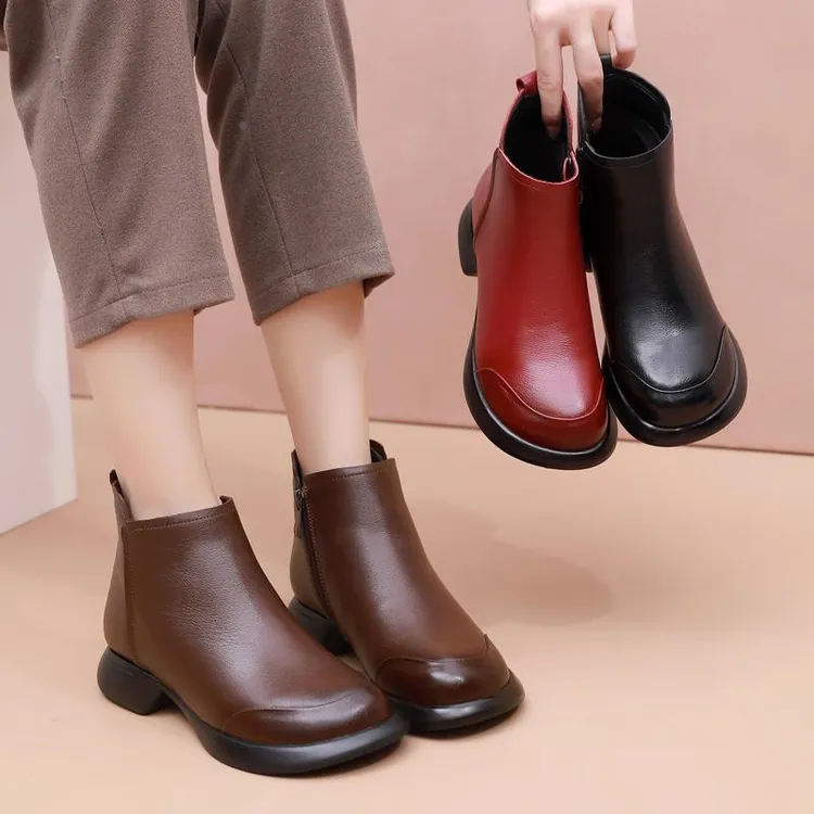 软底短靴马丁靴真皮头层牛皮圆头短筒靴休闲加绒大码女款棉鞋洋气