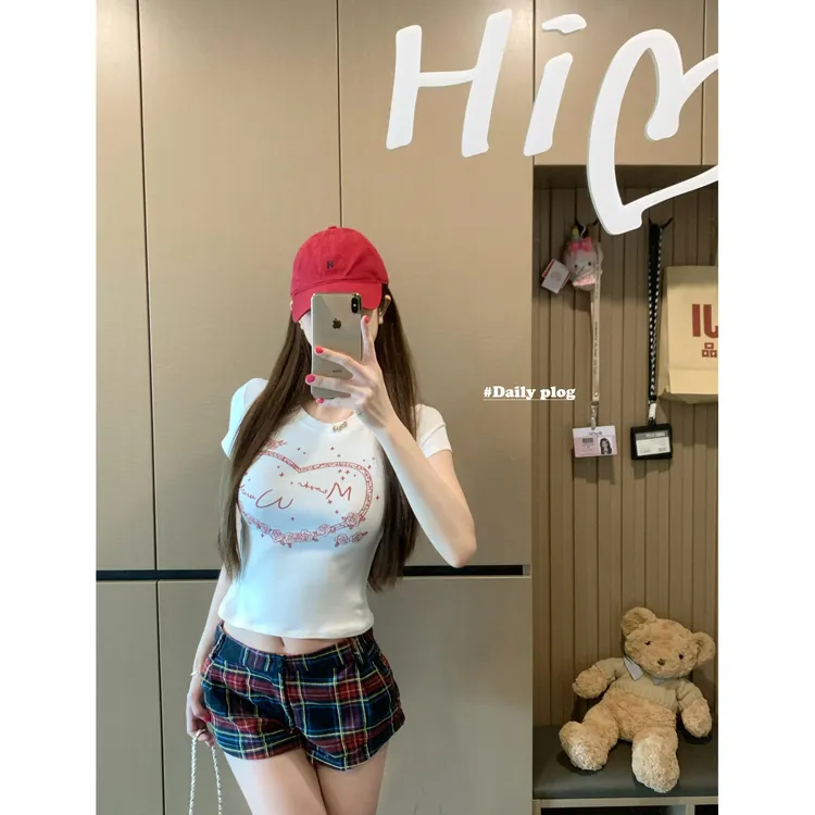甜辣妹性感短款爱心印花短袖T恤女夏季甜美修身显瘦白色正肩上衣