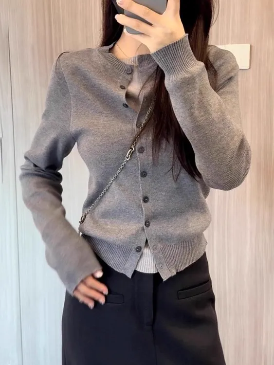 2025新款假两件撞色拼接长袖针织开衫女秋季显瘦修身洋气休闲上衣