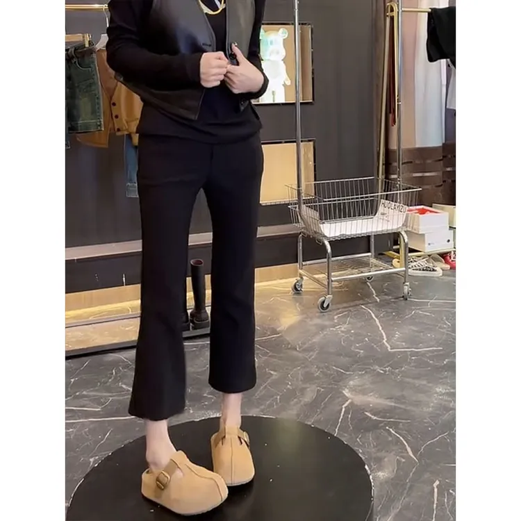 时尚气质百搭休闲裤女2025早秋新款高腰显瘦八分开叉直筒微喇裤子