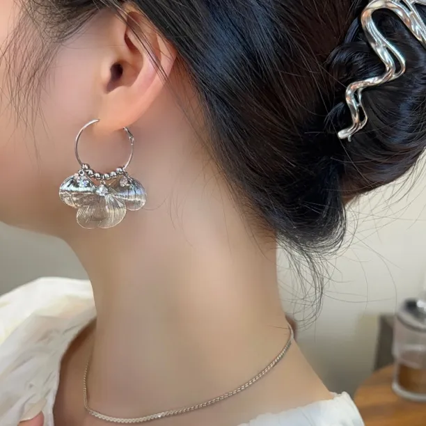 黑糖【耳饰】银色蝶翼花瓣流苏耳圈时尚轻奢高级百搭耳环E1809