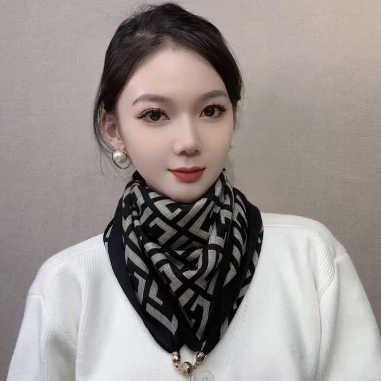 方巾丝巾女新款磁吸扣护颈小围巾女秋冬季脖子围脖护颈