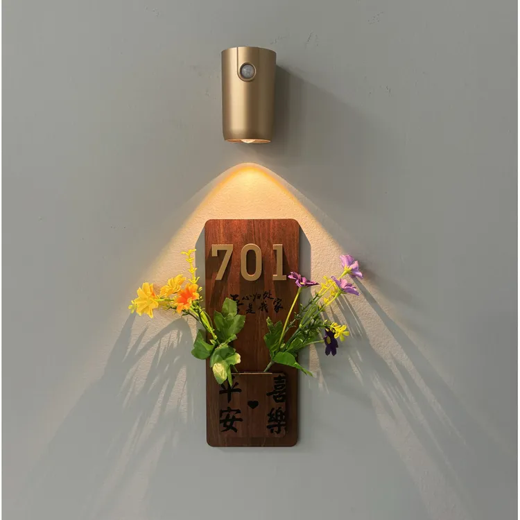 入户门牌灯标牌壁画无线射灯家用走廊过道壁灯卧室充电感应小夜灯
