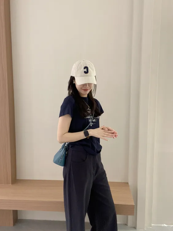 2025夏季新款韩系简约休闲显瘦圆领短袖t恤高腰百搭休闲裤两件套