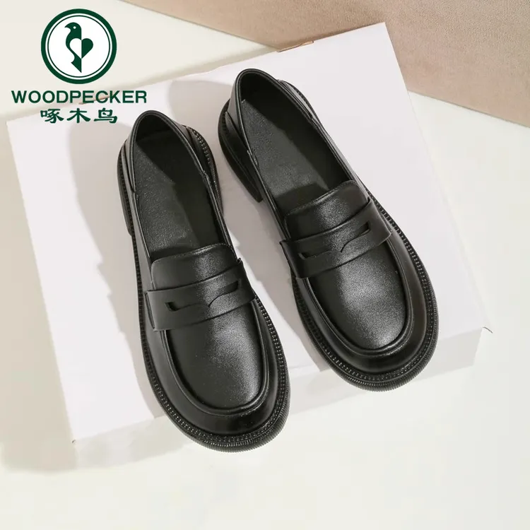 啄木鸟黑色小皮鞋女英伦风2025春秋新款工作单鞋平软底软面乐福鞋