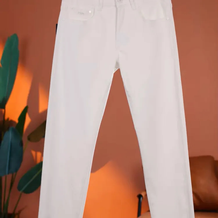 若晴商贸 2025秋冬厚款白色男牛仔裤高端轻奢洗水修身小直筒裤