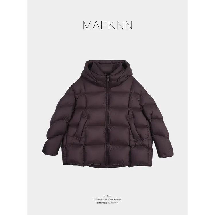 MAFKNN/玛肯时尚休闲简约纯色百搭带帽95鹅绒羽绒服MK13823