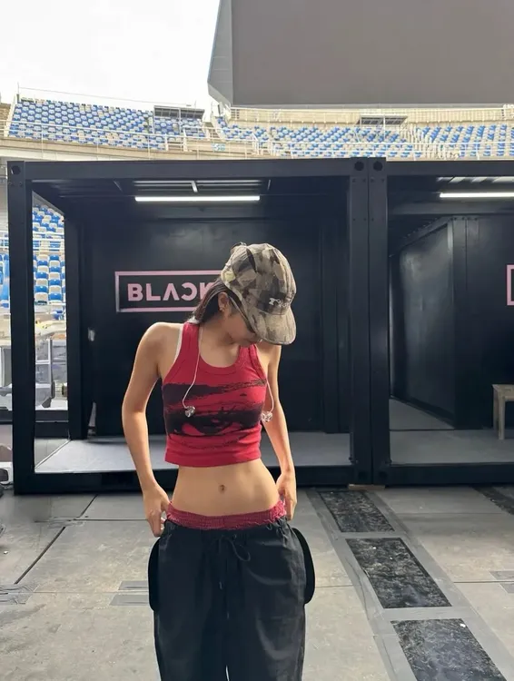 【Jennie同款】ins辣妹印花圆领背心女夏季撞色拼接阔腿裤两件套