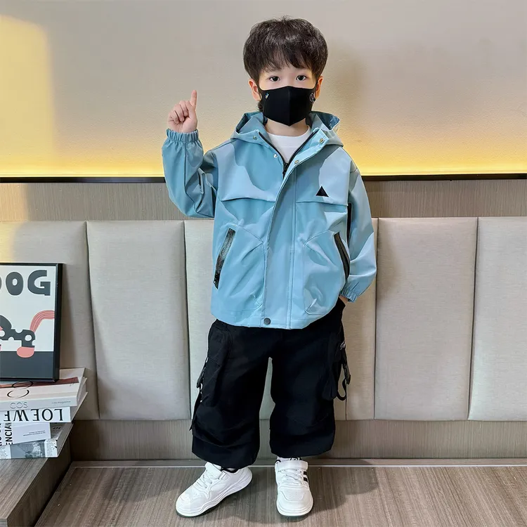 男童外套秋季2025新款三合一儿童冲锋衣酷帅男孩春秋款连帽防风衣