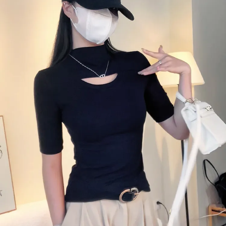 黑色中袖半高领镂空修身t恤女春季打底小众设计显瘦气质内搭上衣