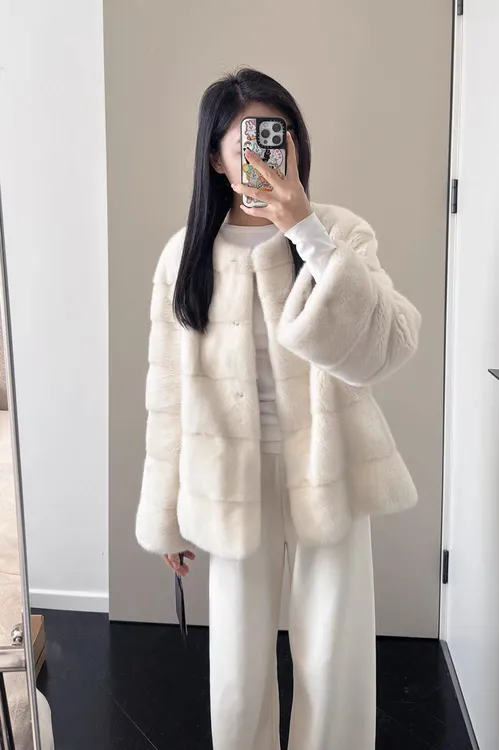 圆领女长款常规袖人造皮草秋冬休闲短款女装外套