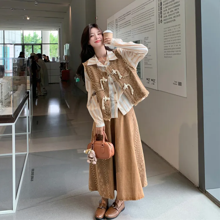 盐系文艺范套装裙女2025春秋新款复古牛仔马甲条纹衬衫半裙三件套