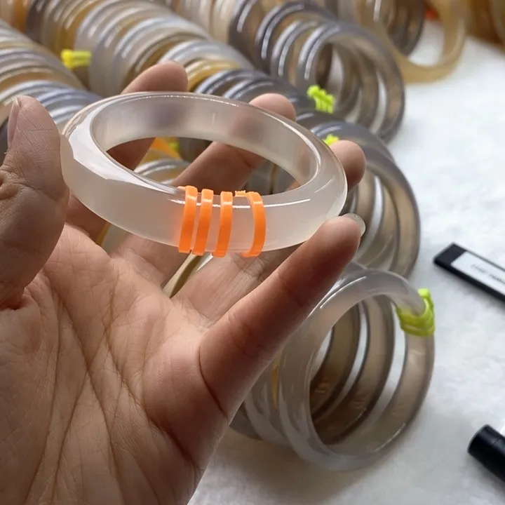 天然玛瑙手镯 无优化