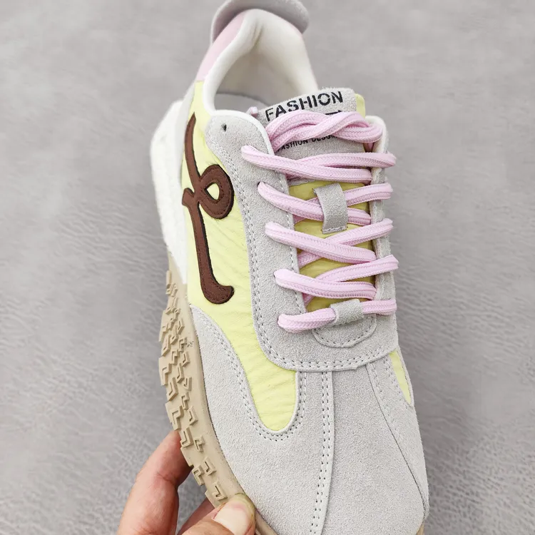 轻便休闲运动少女风时尚休闲鞋德训鞋透气拼色2025新款