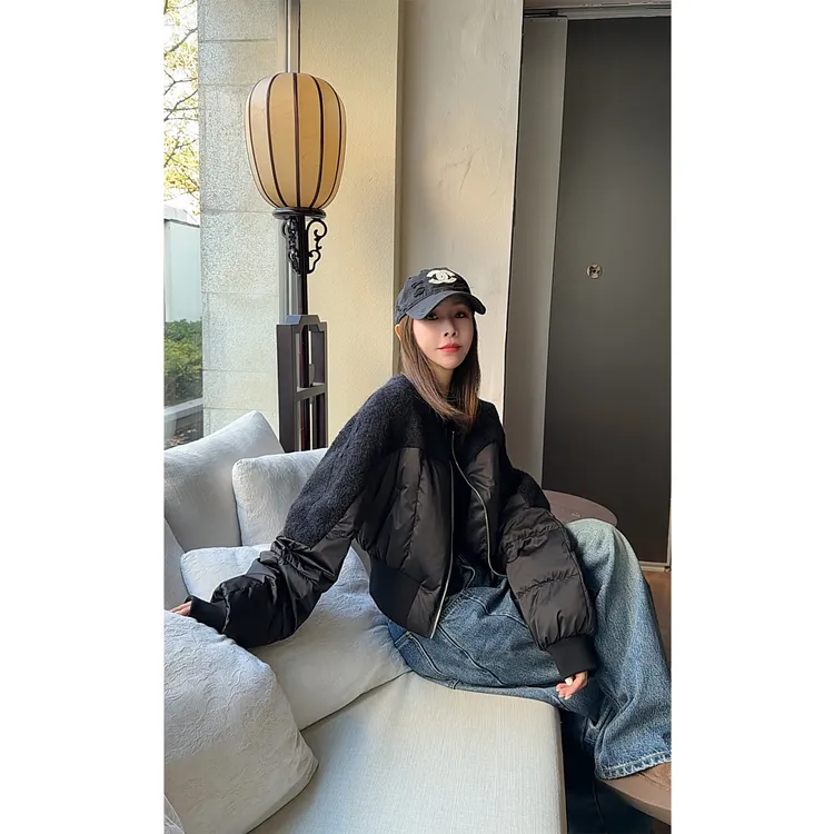 2025黑色棒球领短款白鹅绒羽绒服女小众轻奢高级感外套冬季保暖