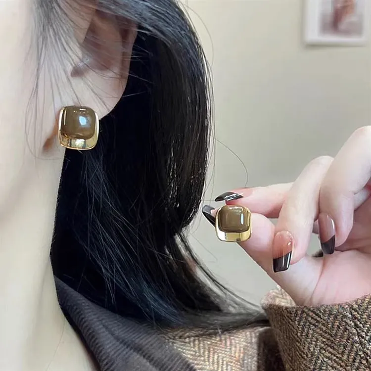 美拉德几何方形耳钉轻奢高级气质百搭耳环秋冬高级感首饰女款耳饰