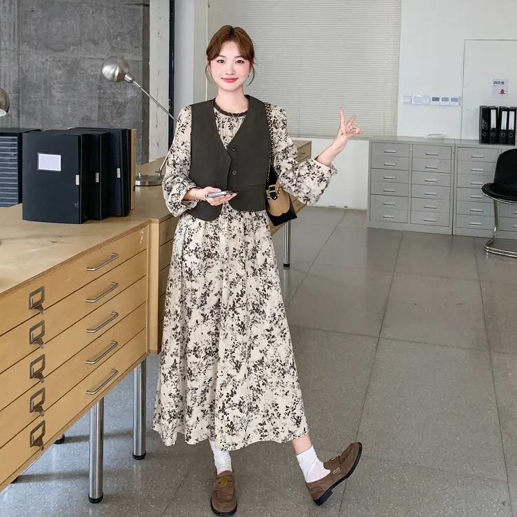 法式复古碎花长袖连衣裙套装女2025秋季气质马甲显瘦茶歇裙两件套