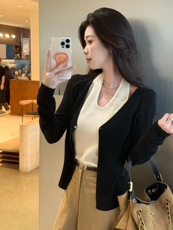 【罗曼巴黎】假两件拼接长袖针织衫新款秋季韩系气质挂脖设计感上衣