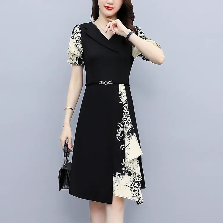 夏连衣裙2025新款气质v领洋气裙子大码女装高端时尚短袖A字裙380