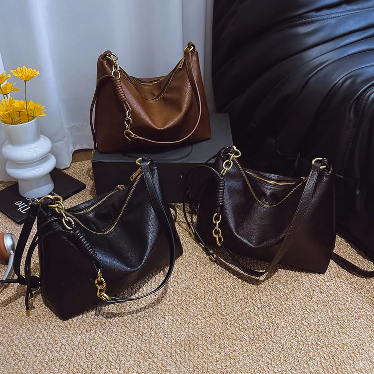 PARACVTOU/帕卡图纯色大容量托特街头潮流拉链斜挎包百搭女士斜跨