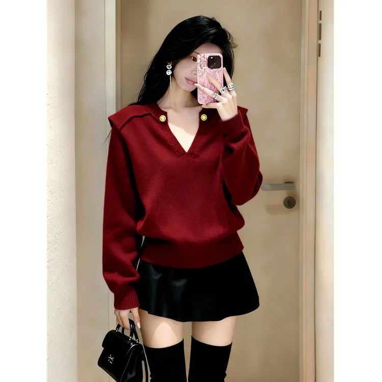 2025冬季新款韩版时尚气质慵懒显瘦红色毛衣设计感绝美长袖针织衫