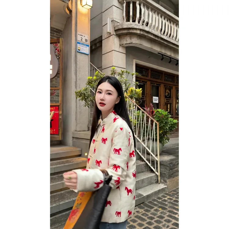 「马上有钱」新中式秋冬款时尚宽松长袖羽绒服中式唐装刺绣复古外套