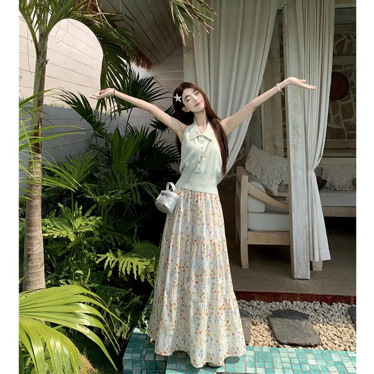 挂脖露背性感针织衫套装女休闲度假穿搭夏季高腰碎花半身裙两件套