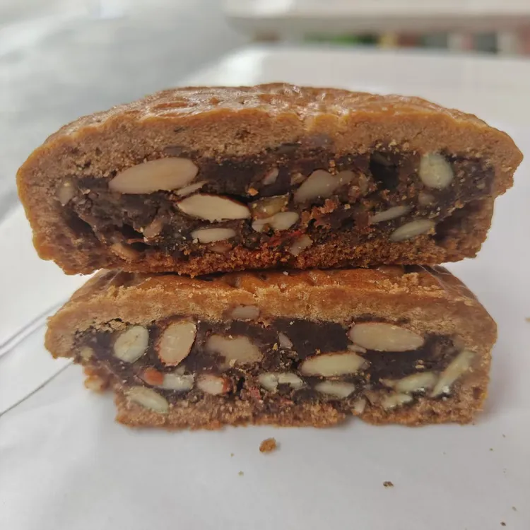 新疆特产手工土月饼新鲜烤制,多种口味