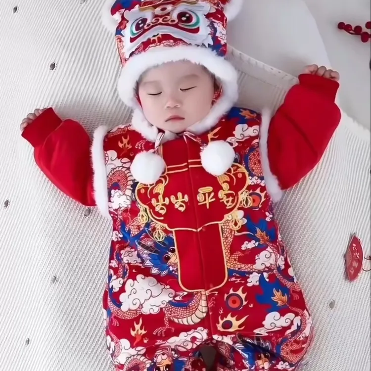 婴儿过年喜庆衣服冬季男女宝宝连体衣红色棉服百天周岁礼服拜年服