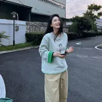 时尚年轻减龄撞色小女孩刺绣个性圆领百搭长袖卫衣-M25302315