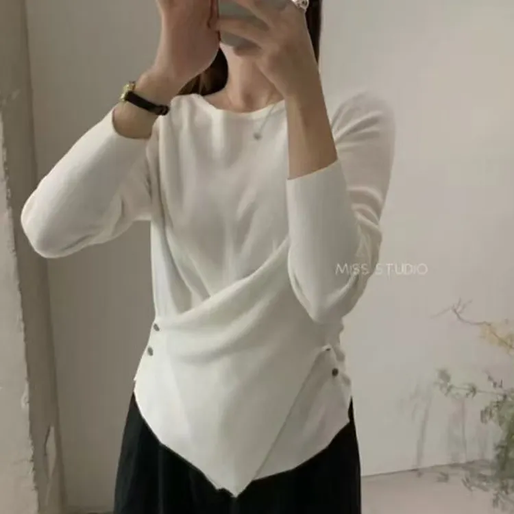 秋季韩系别致设计圆领毛衣上衣法式不规则交叉侧纽扣收腰针织衫女
