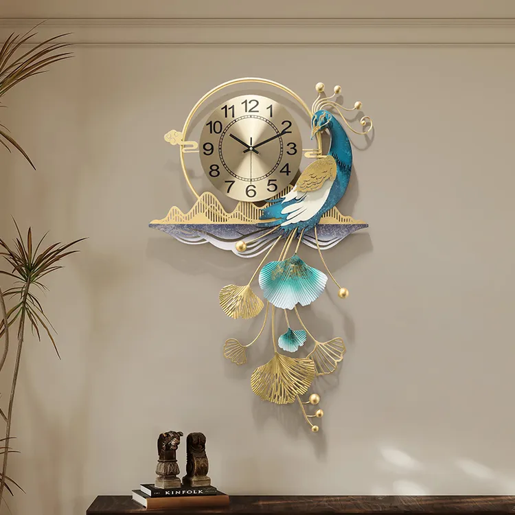 客厅时钟孔雀装饰挂钟2025新款大气挂表新中式静音时钟个性挂墙钟
