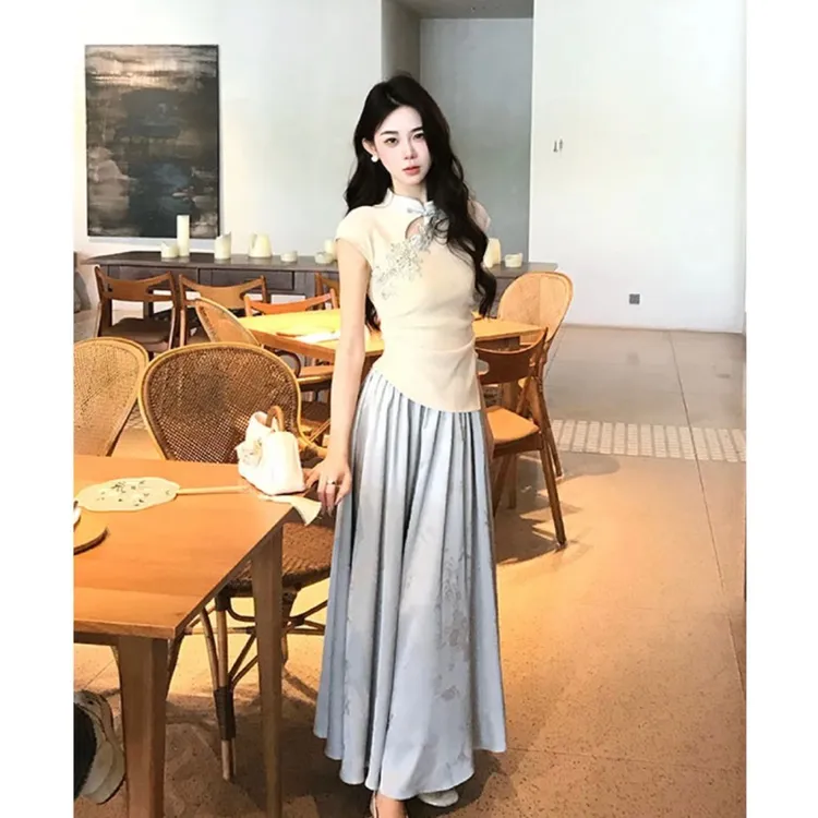 木子李的李游春令春夏新中式设计感优雅上衣缎面伞裙套装女