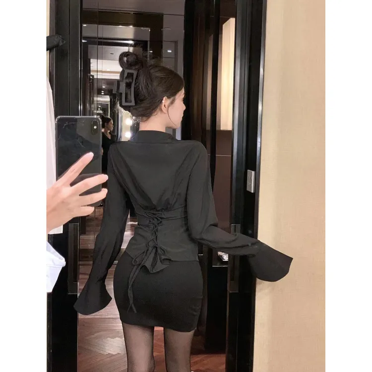 法式白色POLO领喇叭袖衬衫女春秋设计感小众衬衣修身收腰长袖上衣