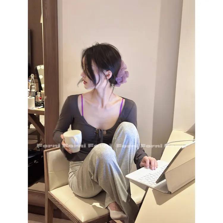 FORNI 智惠美人 纯欲清冷系群青色系带喇叭袖修身打底上衣