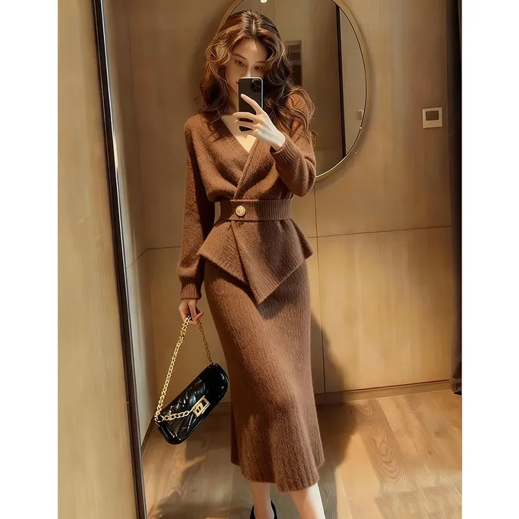 韩系一整套冬季穿搭咖色收腰V领毛衣重要场合漂亮超好看裙套装女
