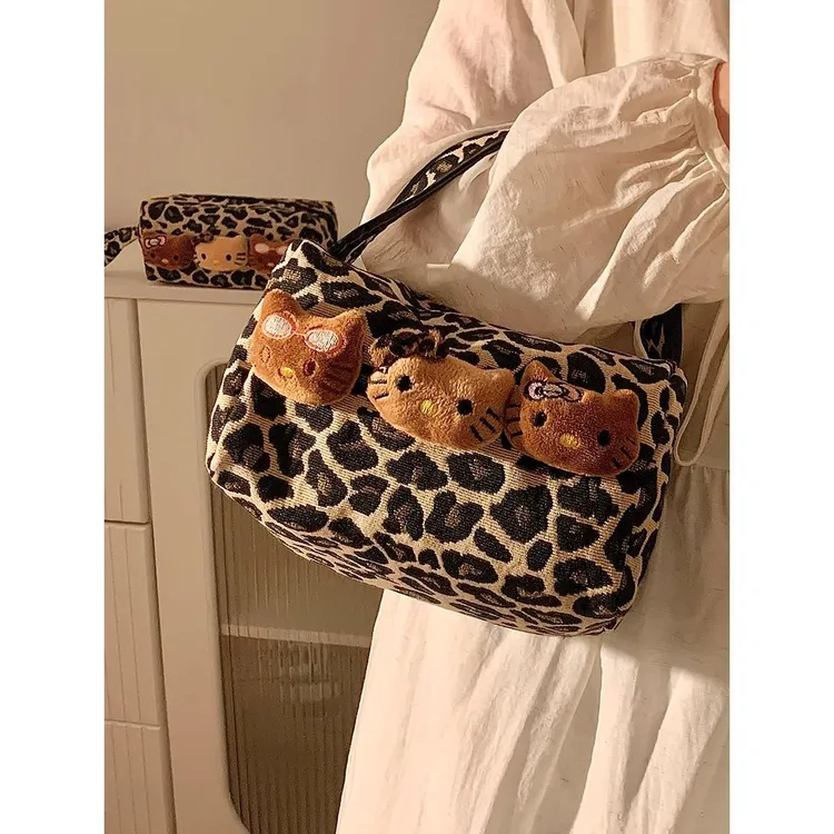 黑皮豹纹可爱手提化妆包女便携大容量收纳洗漱包旅行帆布包